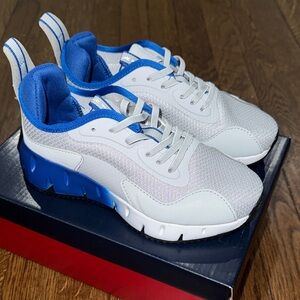 Reebok Kids Sneakers in Blue and White